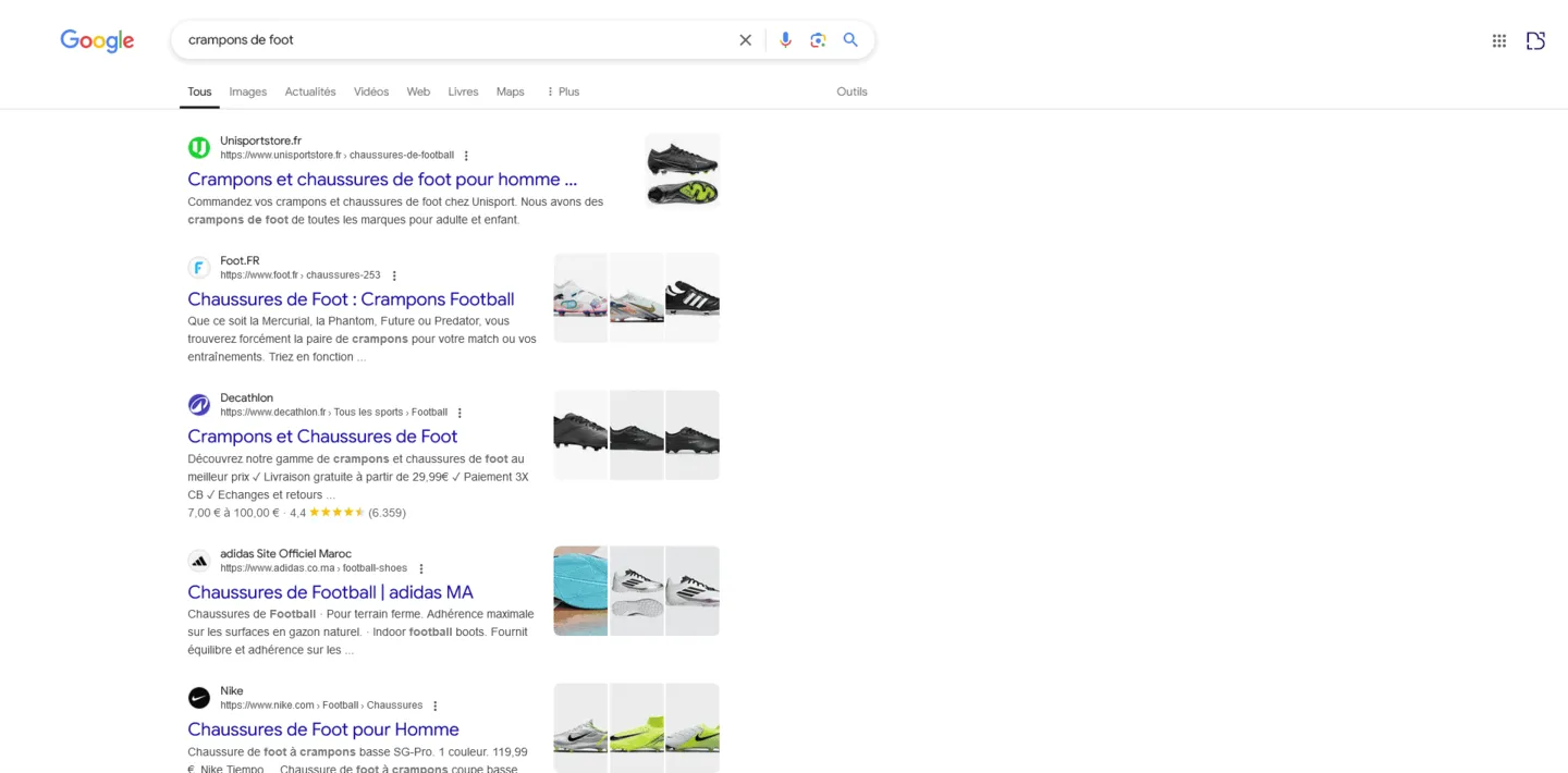 Une SERP Google après saisie de la requête "crampons de foot" afin d'analyser les types de contenus ayant les meilleures positions.